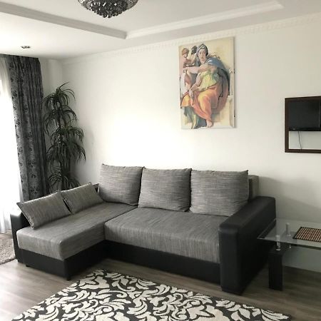 Fine Apartment Jelgava Buitenkant foto