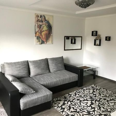 Fine Apartment Jelgava Buitenkant foto
